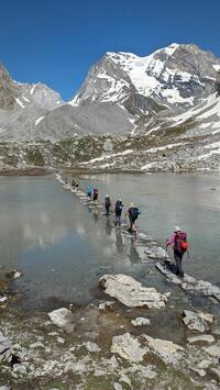 Traversée du lac des Vaches Traversée du lac des Vaches